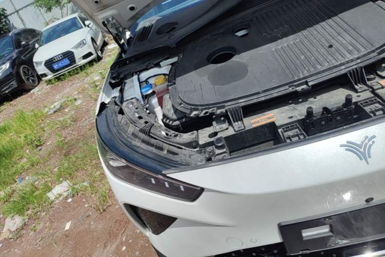 Used NETA L 2024 Extended-Range 310 Flash Charge PRO Edition Engine Bay Right
