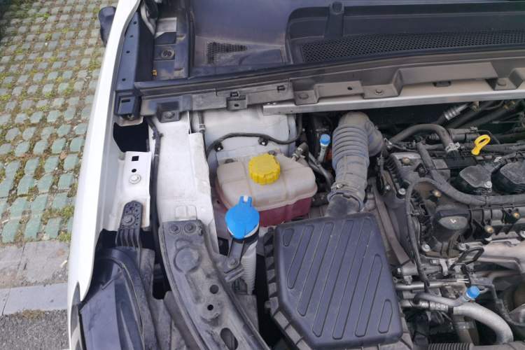 Used NETA L 2024 Extended-Range 310 Flash-Charge Edition Engine Bay Right