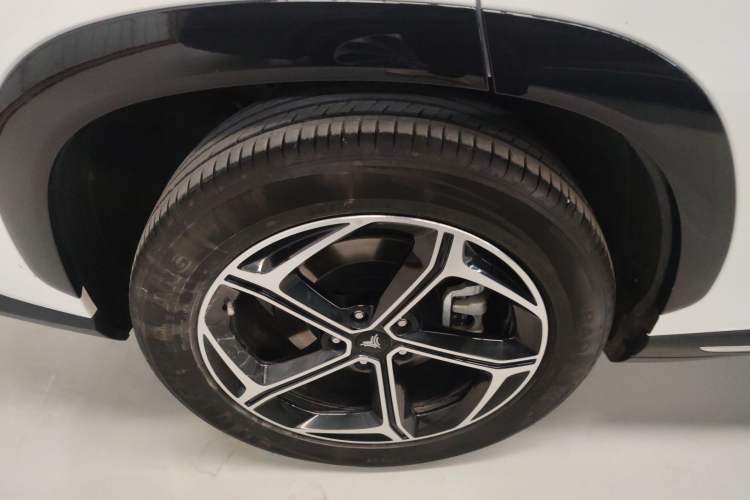 Used NETA L 2024 Extended-Range 310 Flash Charge PRO Edition Exterior 8