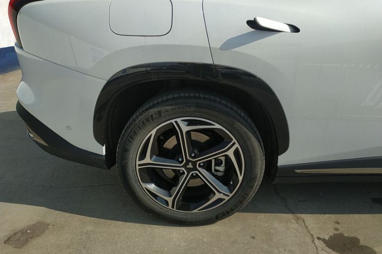 Used NETA L 2024 Extended-Range 220 Flash-Charge Edition Exterior 9