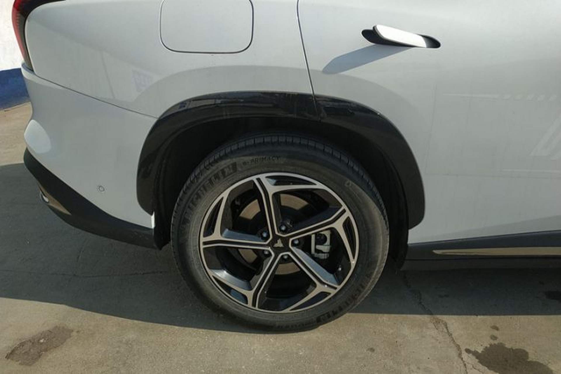 Used NETA L 2024 Extended-Range 220 Flash-Charge Edition Exterior 9