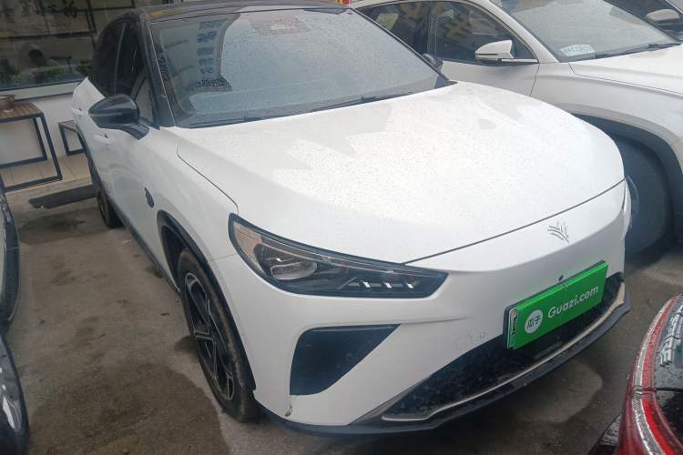 Used NETA L 2024 Range-Extended 220 Luxury Edition Front Right 45 Deg