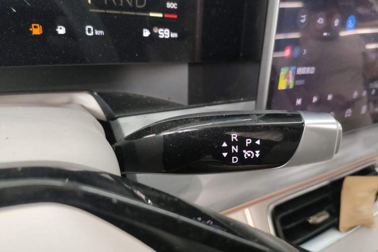 Used NETA L 2024 Extended-Range 310 Flash Charge PRO Edition Gear Lever
