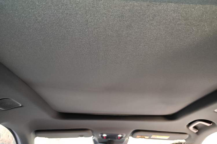 Used NETA L 2024 Extended-Range 310 Flash-Charge Red Edition Headliner