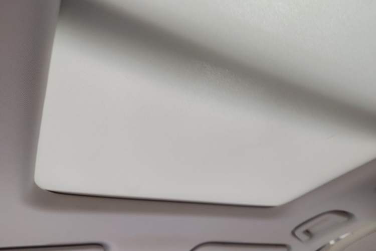 Used NETA L 2024 Extended-Range 310 Flash-Charge Red Edition Headliner
