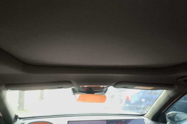 Used NETA L 2024 Extended-Range 310 Flash-Charge Red Edition Headliner