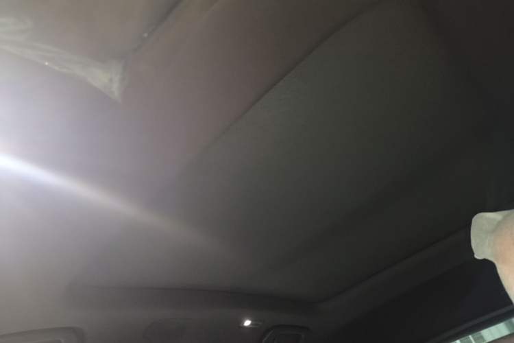 Used NETA L 2024 Extended-Range 310 Flash-Charge Red Edition Headliner