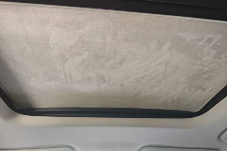 Used NETA L 2024 Extended-Range 310 Flash-Charge Red Edition Headliner