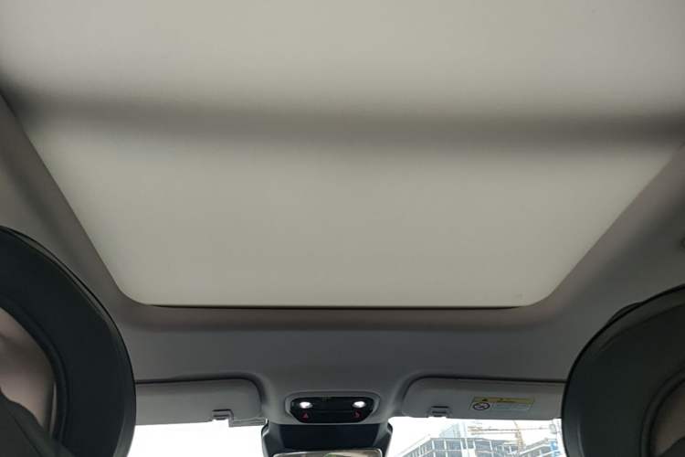 Used NETA L 2024 Extended-Range 310 Flash-Charge Red Edition Headliner