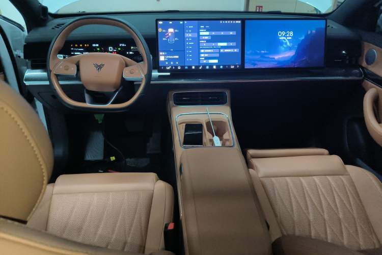 Used NETA L 2024 Extended-Range 220 Flash-Charge Edition Interior 2