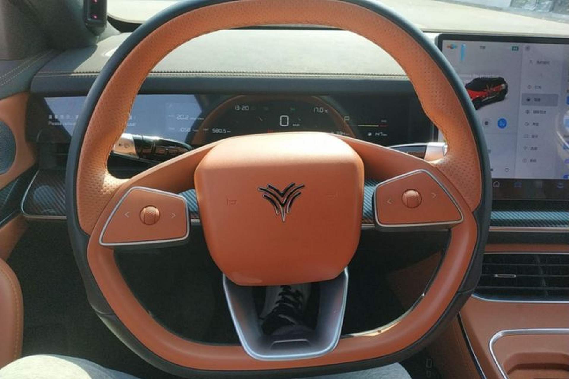 Used NETA L 2024 Extended-Range 220 Flash-Charge Edition Interior 3