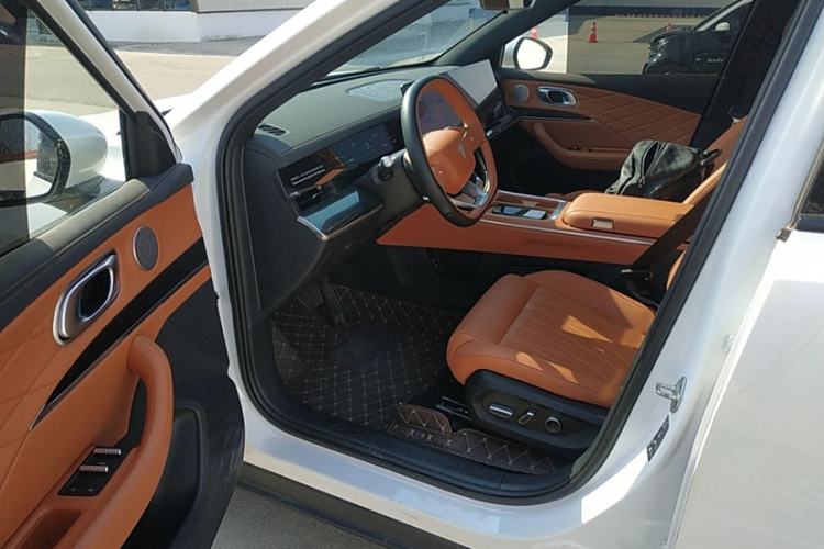 Used NETA L 2024 Extended-Range 220 Flash-Charge Edition Interior 7