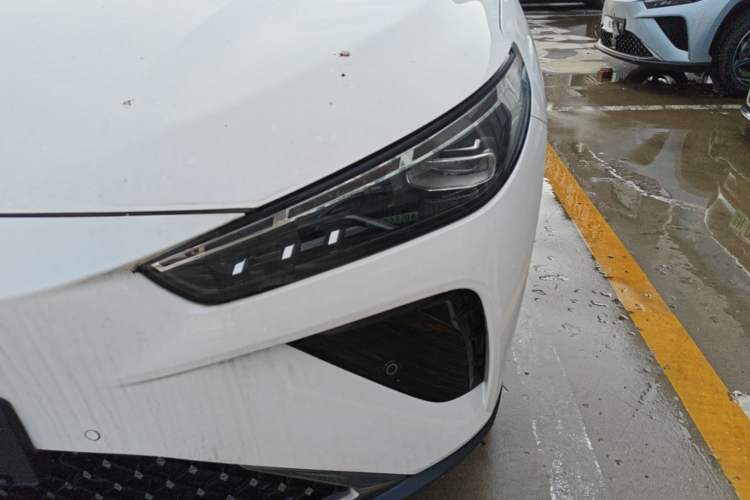 Used NETA L 2024 Extended-Range 310 Flash-Charge Edition Left Front Headlight