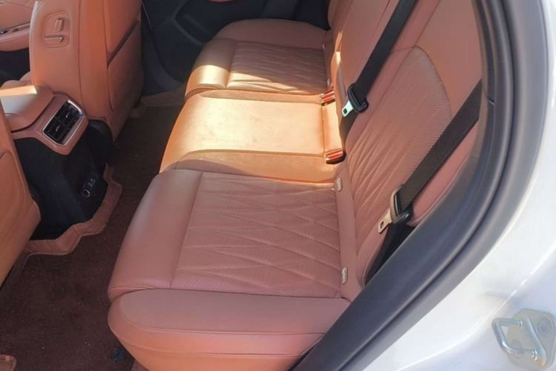 Used NETA L 2024 Extended-Range 220 Flash-Charge Edition Left Rear Seat