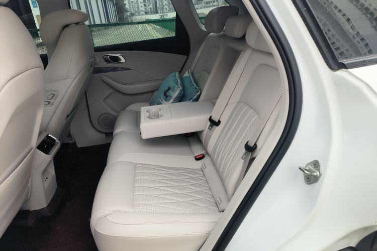 Used NETA L 2024 Extended-Range 310 Flash Charge PRO Edition Left Rear Seat