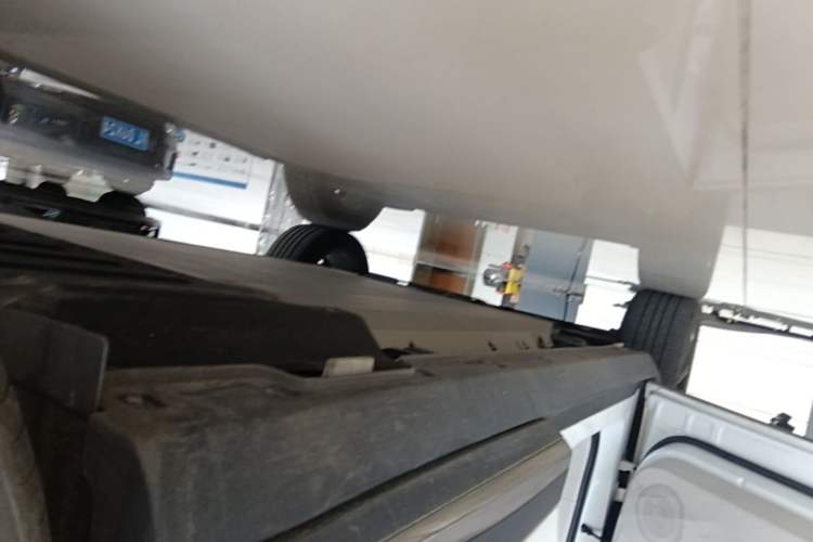 Used NETA L 2024 Extended-Range 310 Flash Charge PRO Edition Left Side Sill