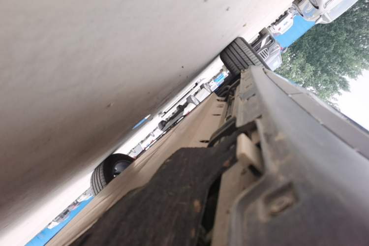 Used NETA L 2024 Extended-Range 310 Flash-Charge Red Edition Left Side Sill