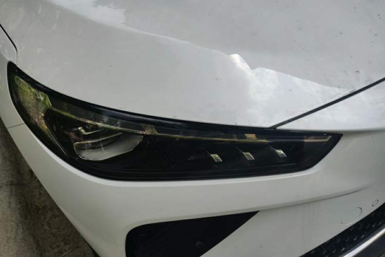 Used NETA L 2024 Extended-Range 310 Flash-Charge Red Edition Right Front Headlight