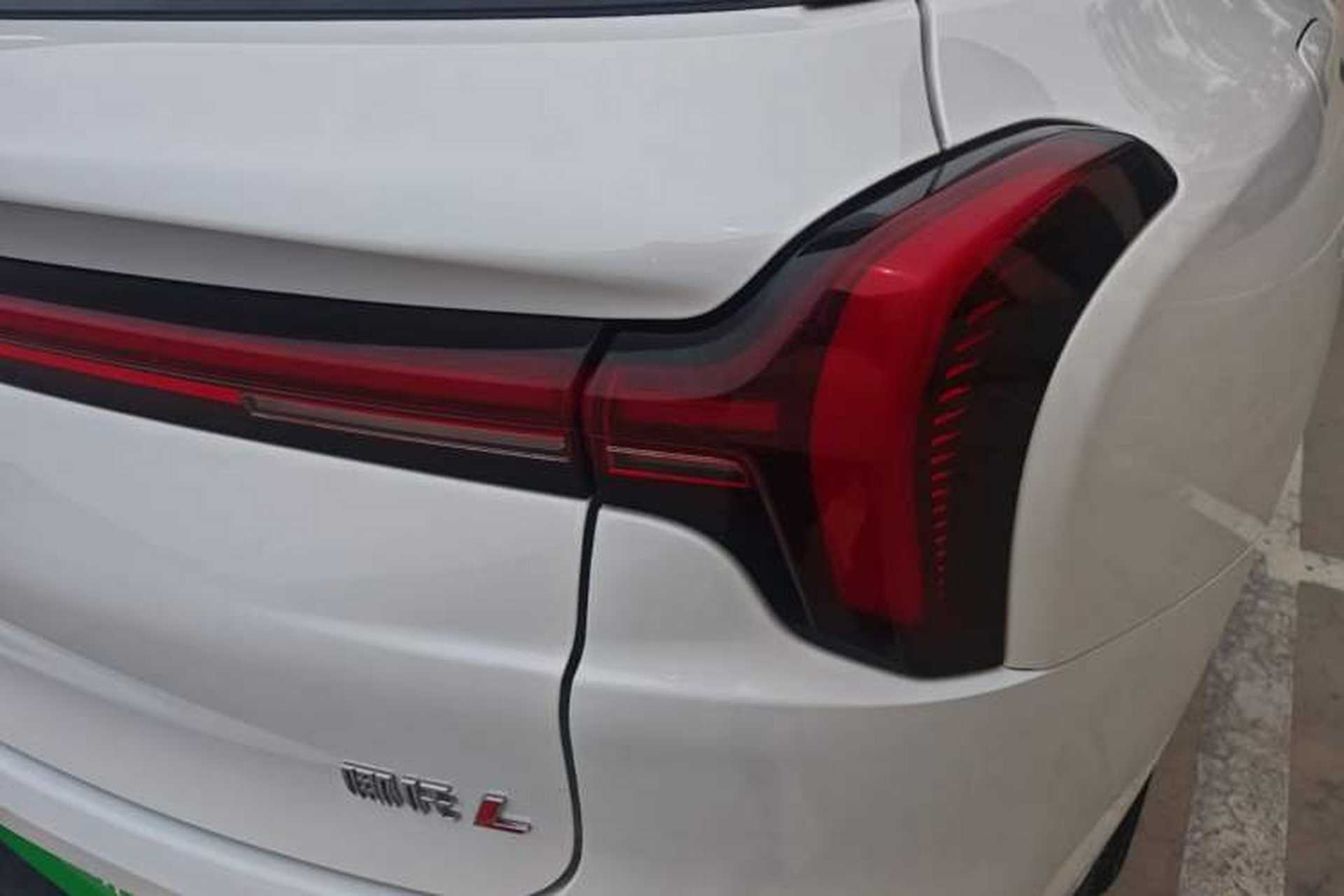 Used NETA L 2024 Extended-Range 310 Flash-Charge Red Edition Right Rear Taillight