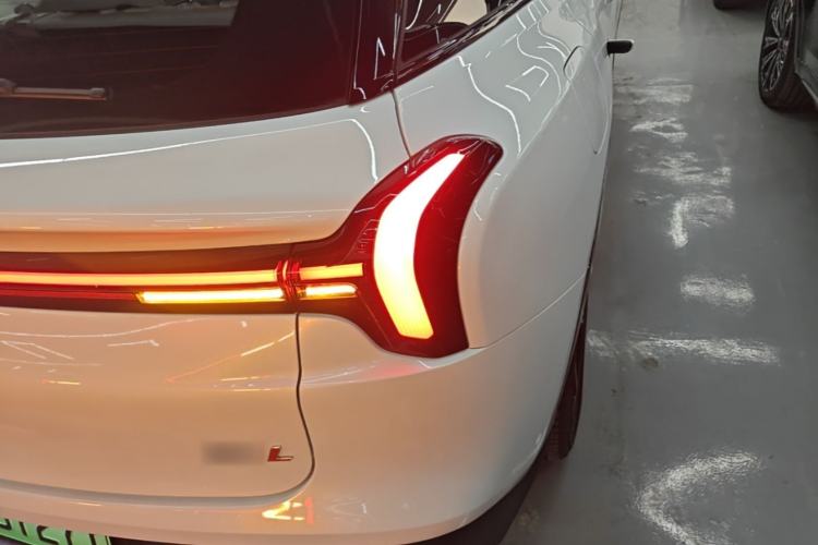 Used NETA L 2024 Extended-Range 310 Flash-Charge Red Edition Right Rear Taillight