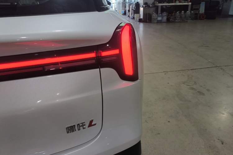 Used NETA L 2024 Extended-Range 310 Flash-Charge Red Edition Right Rear Taillight