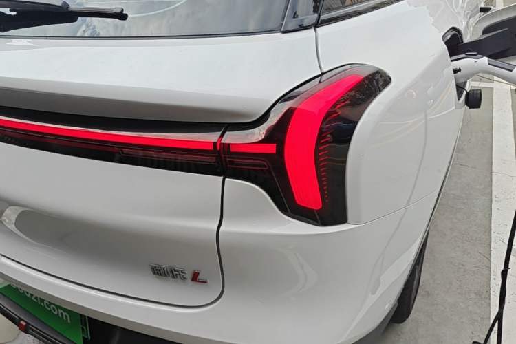 Used NETA L 2024 Extended-Range 310 Flash-Charge Red Edition Right Rear Taillight