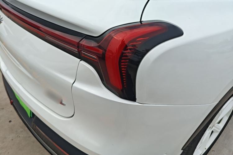 Used NETA L 2024 Extended-Range 310 Flash-Charge Red Edition Right Rear Taillight