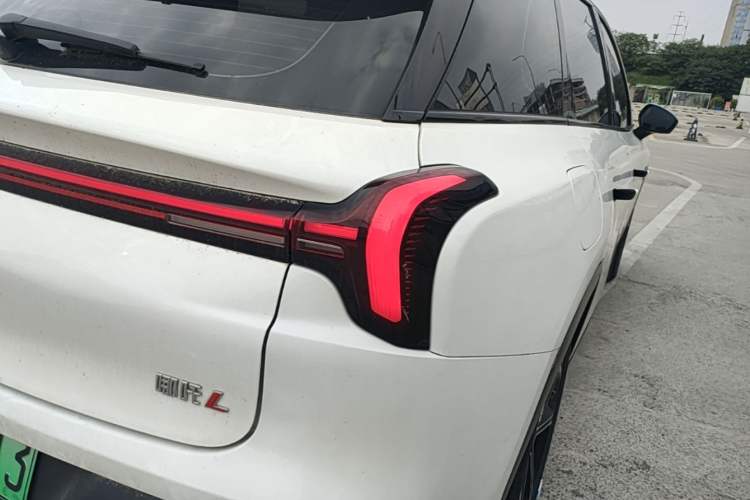 Used NETA L 2024 Extended-Range 310 Flash-Charge Red Edition Right Rear Taillight