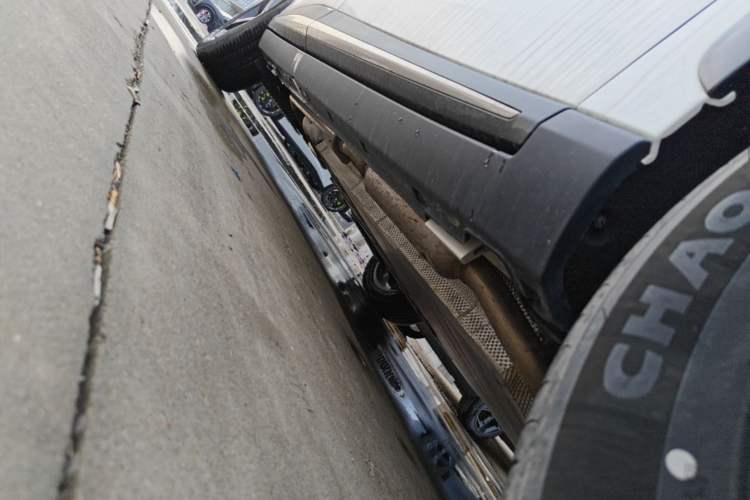 Used NETA L 2024 Extended-Range 310 Flash-Charge Edition Right Side Sill