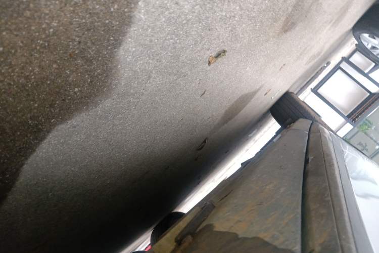 Used NETA L 2024 Range-Extended 220 Luxury Edition Right Side Sill