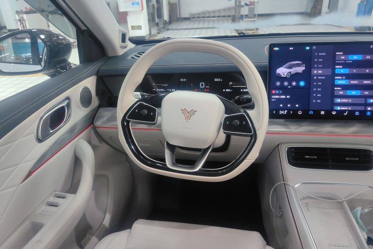 Used NETA L 2024 Extended-Range 310 Flash-Charge Red Edition Steering Wheel