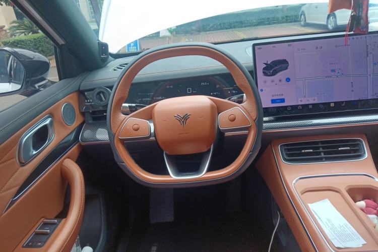Used NETA L 2024 Extended-Range 310 Flash-Charge Red Edition Steering Wheel