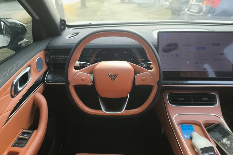 Used NETA L 2024 Extended-Range 310 Flash-Charge Red Edition Steering Wheel