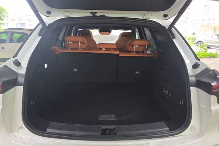Used NETA L 2024 Extended-Range 220 Flash-Charge Edition Trunk