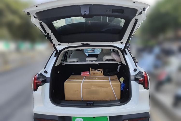 Used NETA L 2024 Extended-Range 310 Flash-Charge Red Edition Trunk