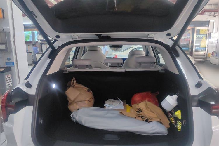 Used NETA L 2024 Extended-Range 310 Flash-Charge Red Edition Trunk