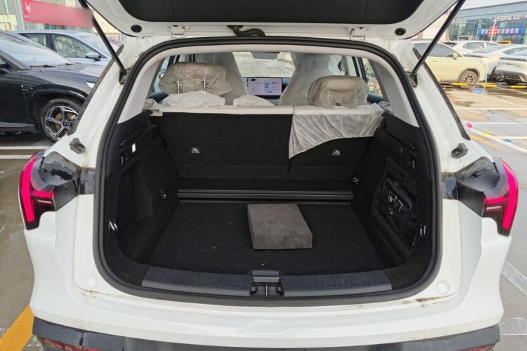 Used NETA L 2024 Extended-Range 310 Flash-Charge Edition Trunk
