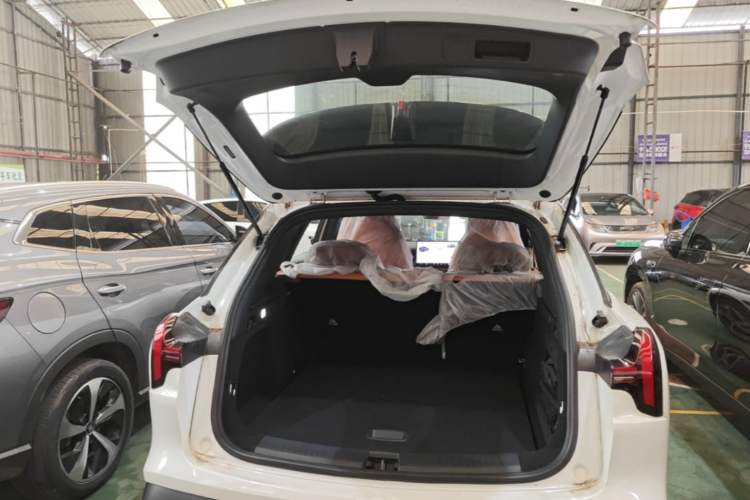 Used NETA L 2024 Extended-Range 310 Flash-Charge Edition Trunk