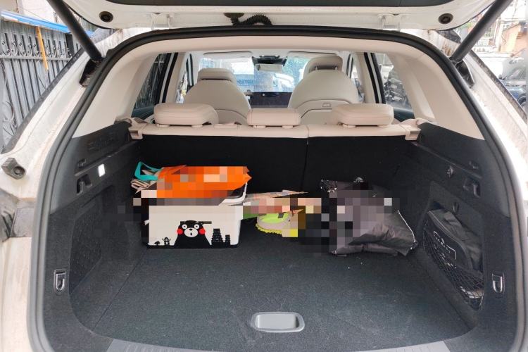Used NETA L 2024 Extended-Range 310 Flash-Charge Red Edition Trunk