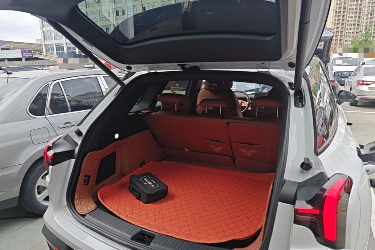 Used NETA L 2024 Extended-Range 310 Flash-Charge Red Edition Trunk