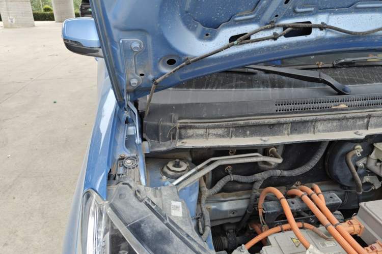 Used NETA N01 2019 380V Engine Bay Right