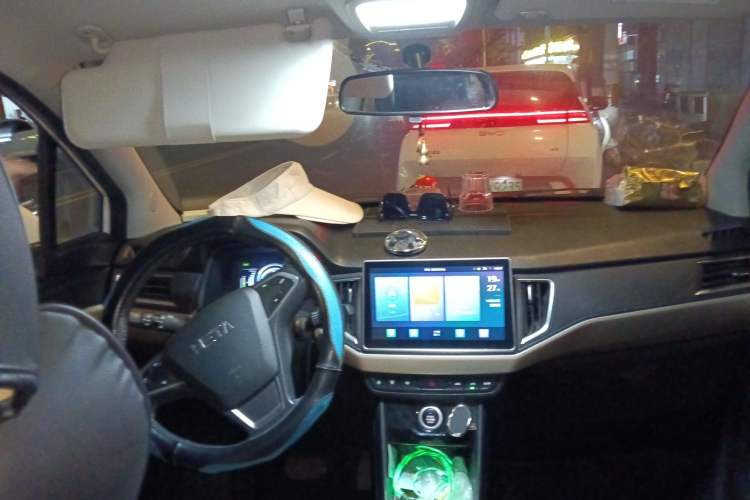 Used NETA N01 2019 380e Center Console