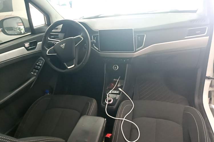 Used NETA N01 2019 380V Center Console