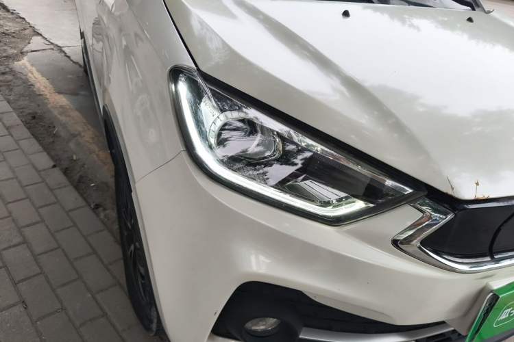 Used NETA N01 2019 380i Right Front Headlight