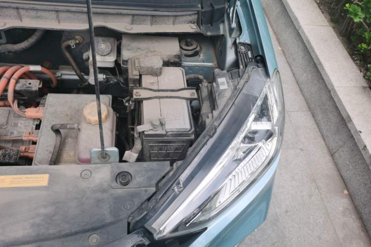 Used NETA N01 2020 380V Engine Bay Left
