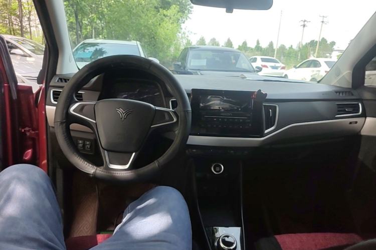 Used NETA N01 2020 380V Center Console