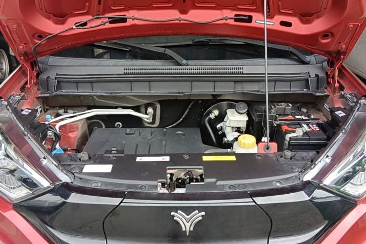 Used NETA N01 2020 Revised Version 430V Engine Bay