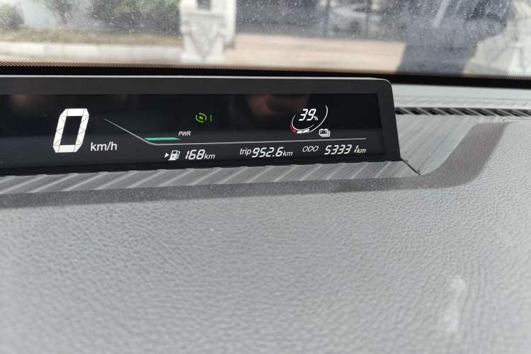Used NETA N01 2020 Revised Version 430V Odometer Close Up