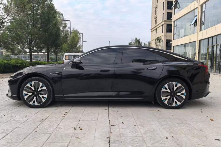 Used NETA S 2022 All-Electric 715 km Range Rear-Drive Deluxe Version Exterior 8