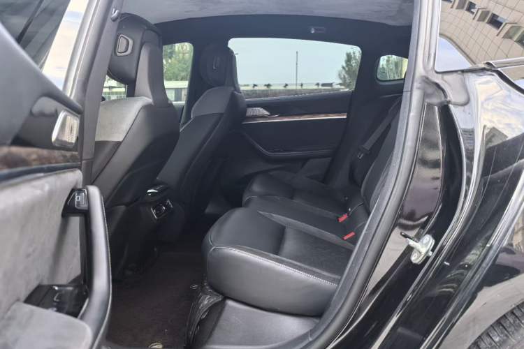 Used NETA S 2022 All-Electric 715 km Range Rear-Drive Deluxe Version Interior 3